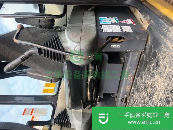 急轉二手挖掘機小松120