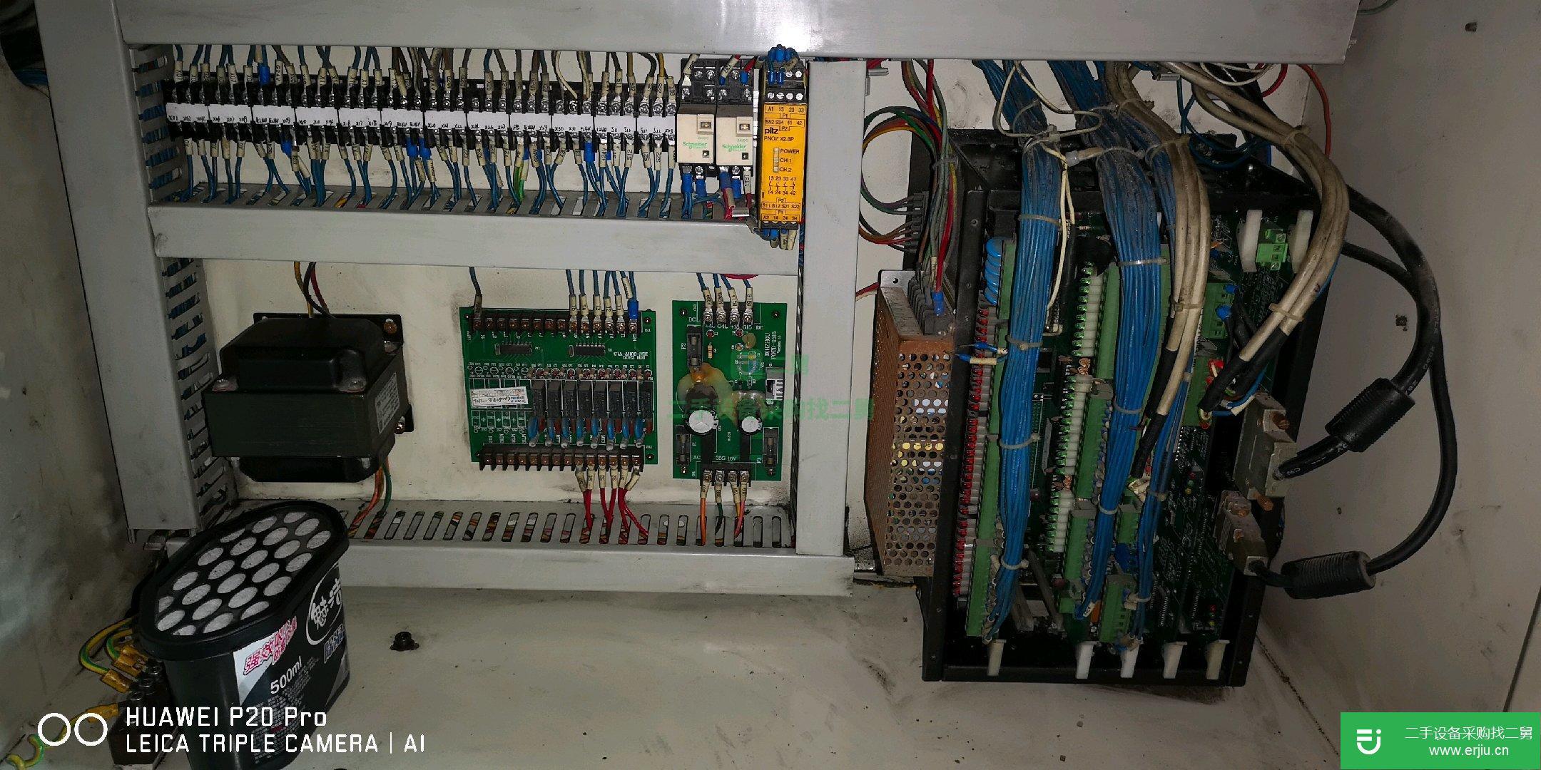 工廠出售二手的力勁320T注塑機(jī)