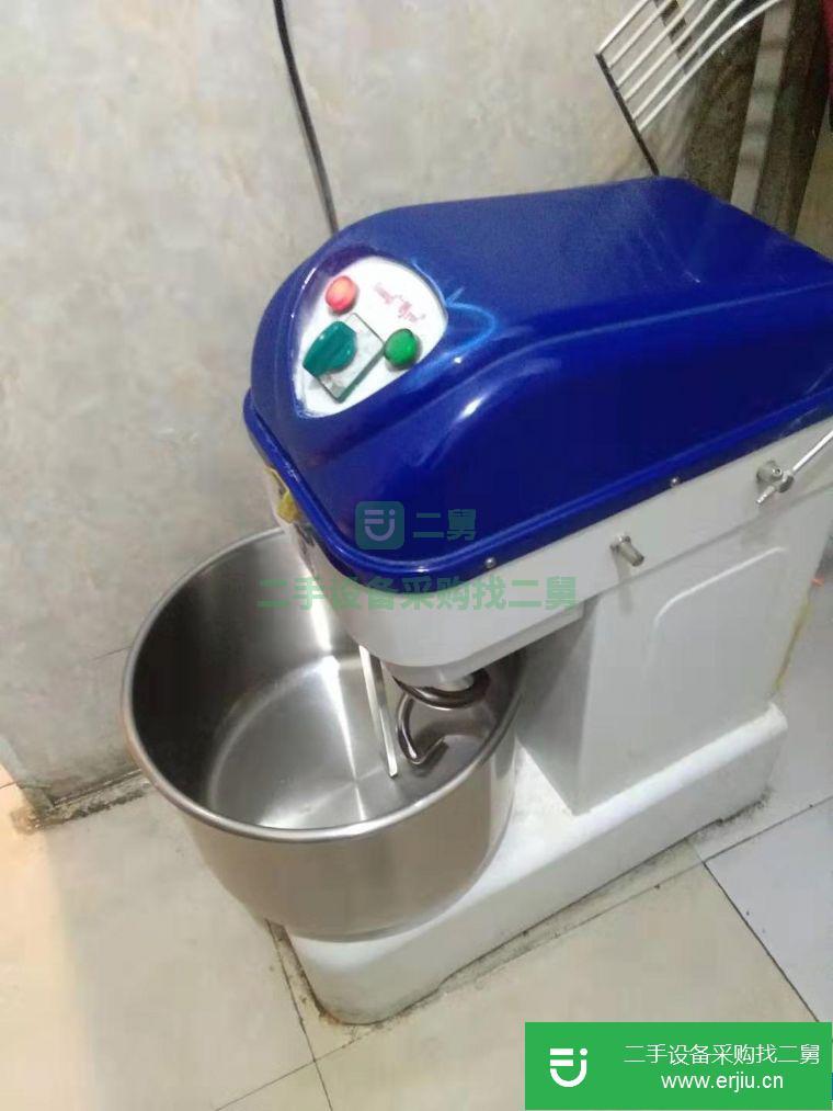 轉(zhuǎn)讓:三層九盤烤箱.和面機(jī)