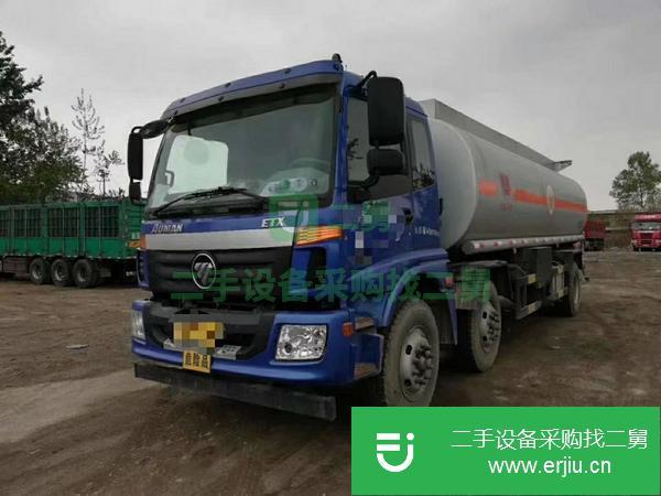 轉(zhuǎn)讓二手的16年10月歐曼前四后四，210馬力油罐車