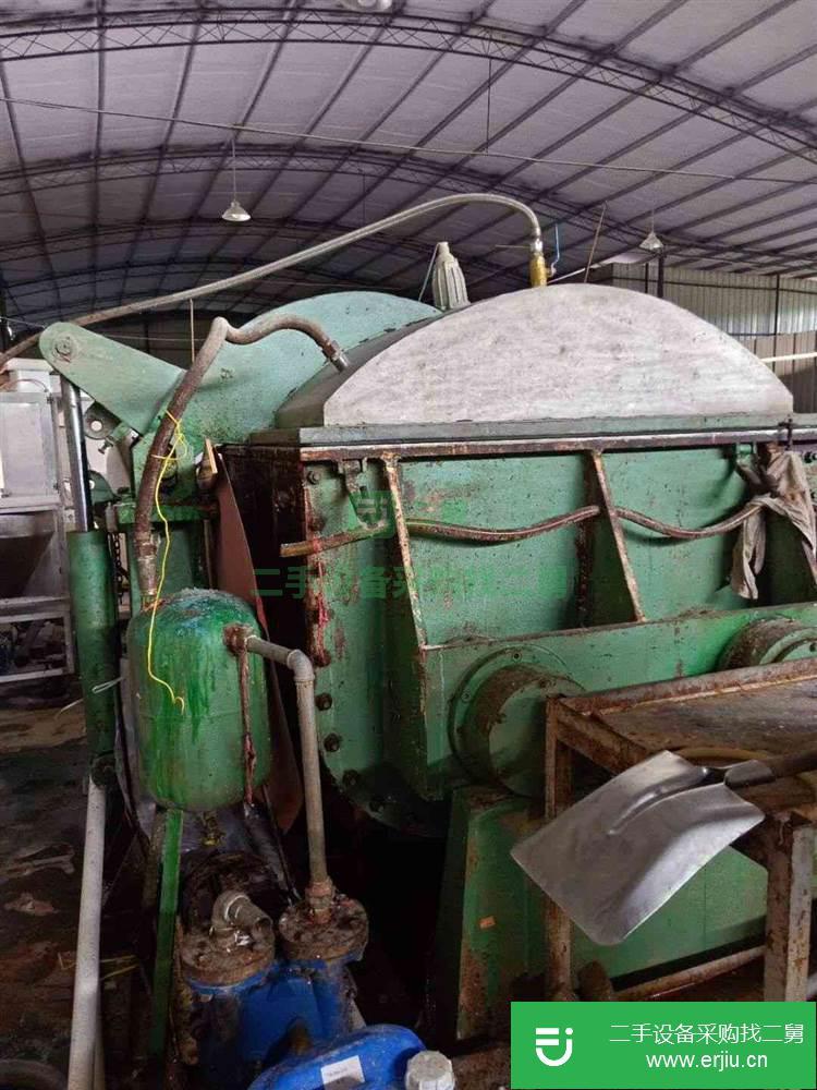 輔料廠出售2000升捏合機(jī)