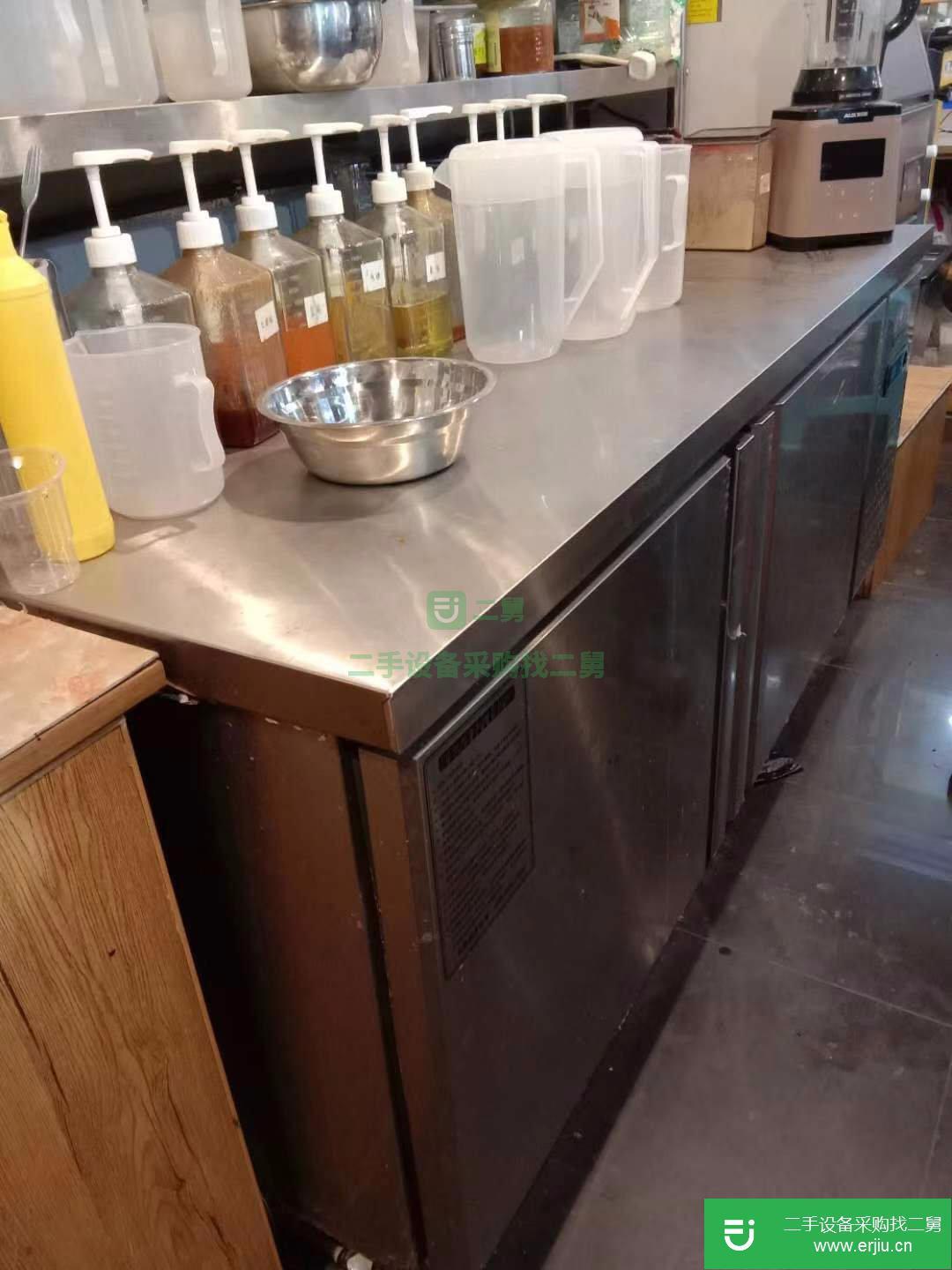 出售二手的冰柜，制冰機等冷飲設(shè)備，八成新低價處理