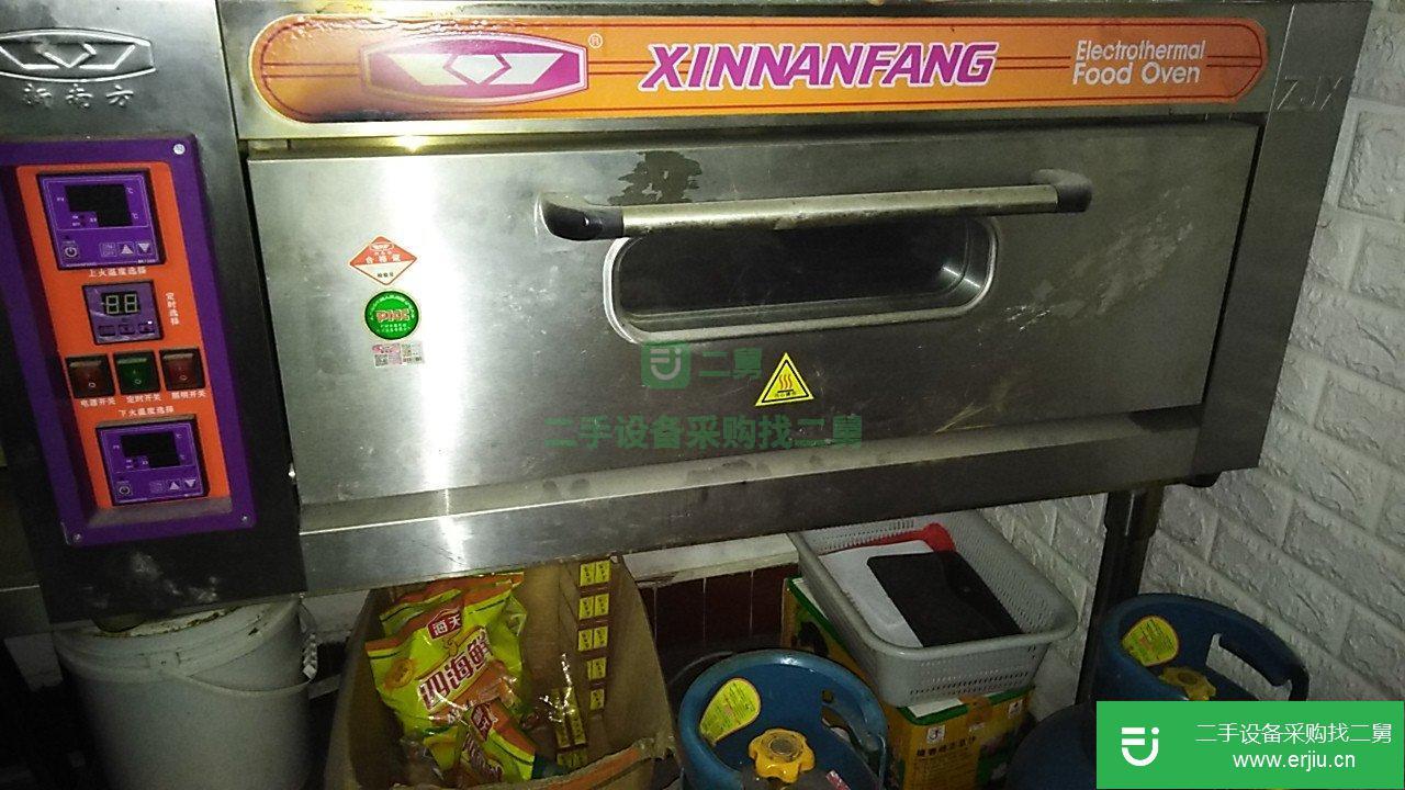 出售二手品牌商用烤箱，基本全新，極少用。