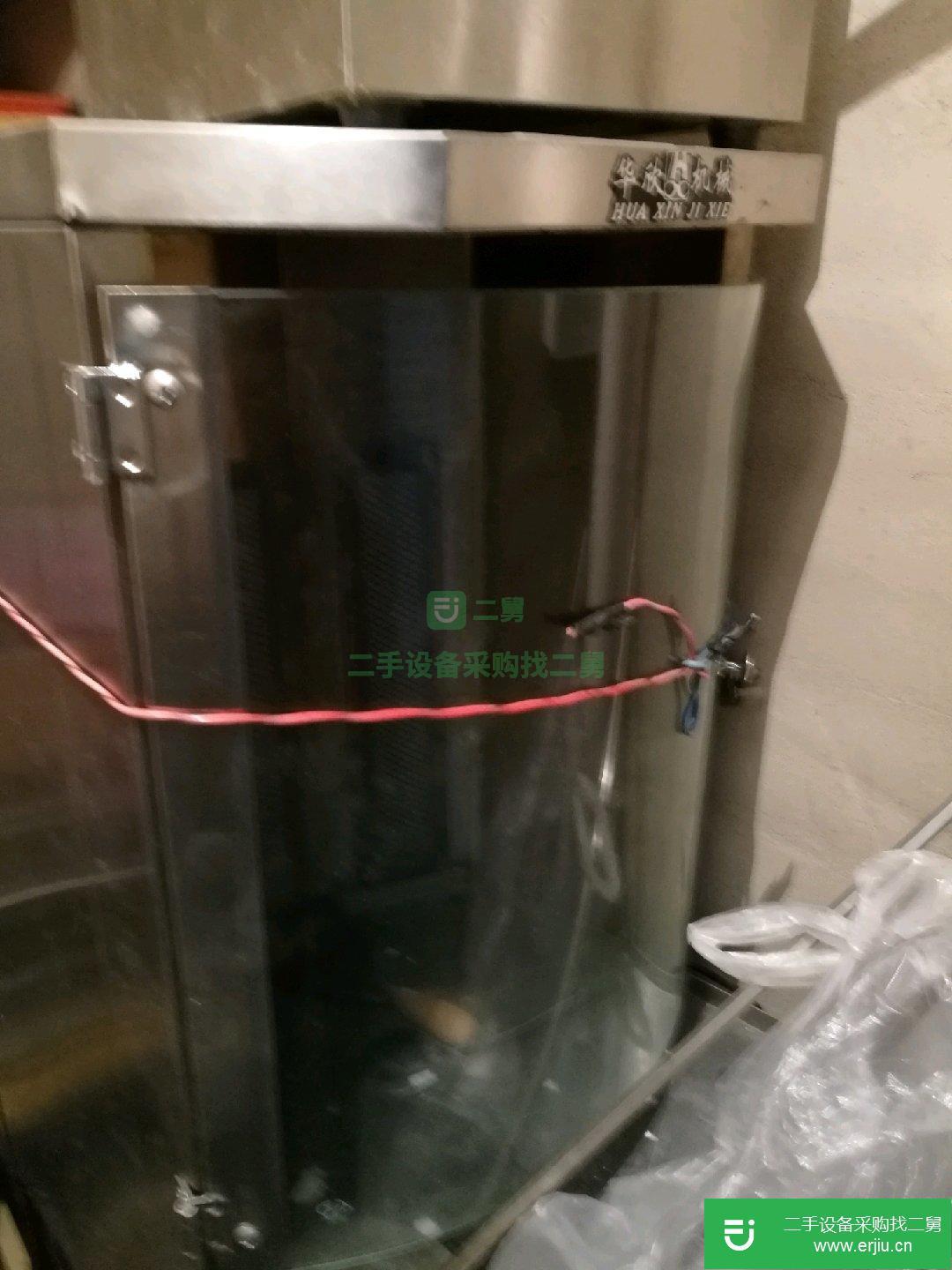 處理9成新的烤肉機和炸鍋
