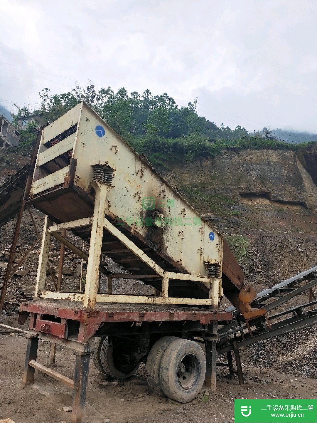 1212可移動式碎石機+300千瓦發(fā)電機