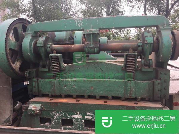 低價(jià)出售轉(zhuǎn)讓剪板機(jī)13×2.5米