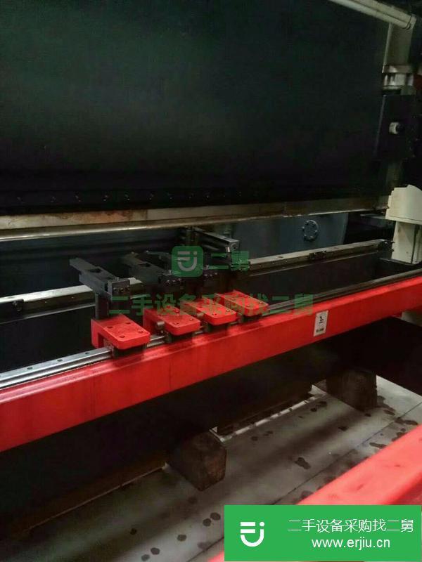 低價轉讓出售金方圓折彎機