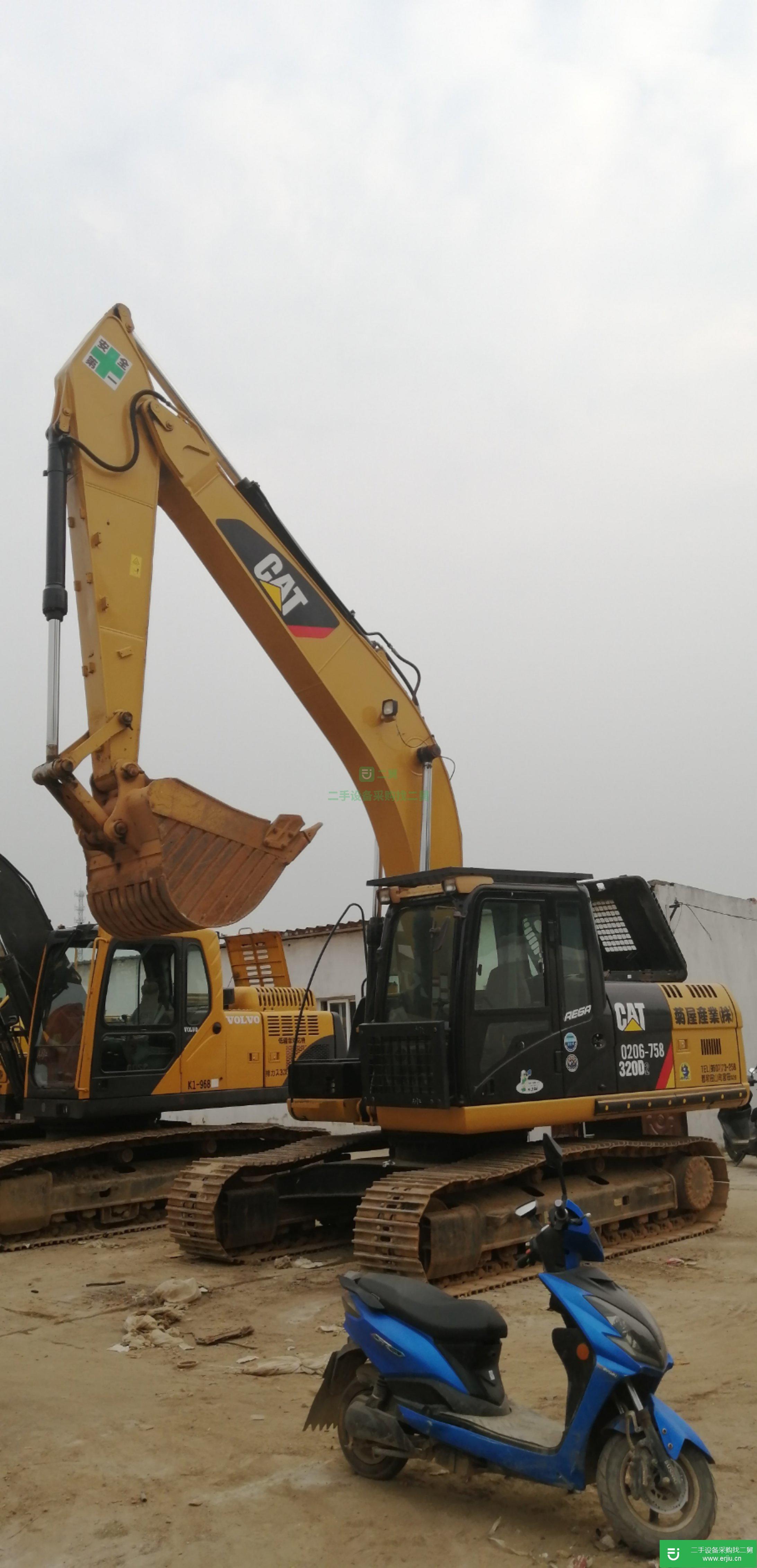出售二手的九成新的卡特320D2挖機(jī)車(chē)況完美