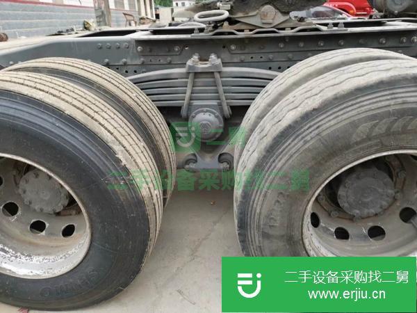 出售二手的豪沃t7雙驅輕體540馬力國五牽引車