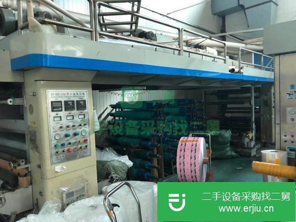 出售一臺發(fā)光1.1米寬三糾編干式復(fù)合機(jī)