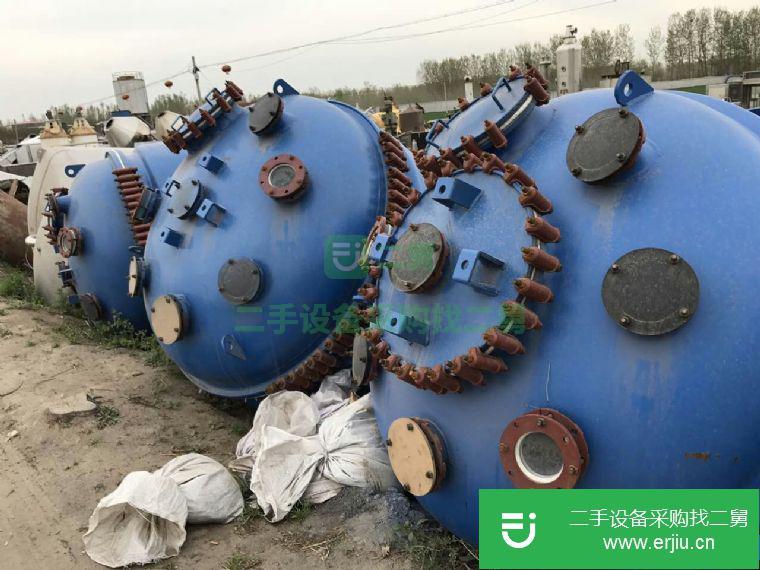 出售二手九成新的搪瓷反應釜