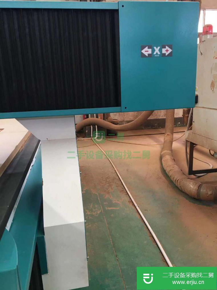 轉讓:低價出售二手加工中心雕刻機