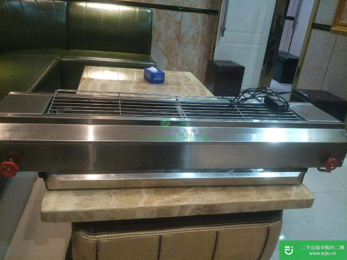 出售九成新飯店四開(kāi)門(mén)冰箱，燃?xì)鉄緺t一臺(tái)