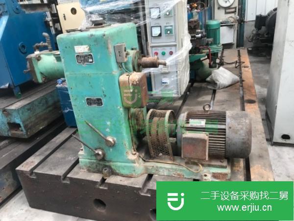 出售65橡膠擠出機(jī)一臺(tái)