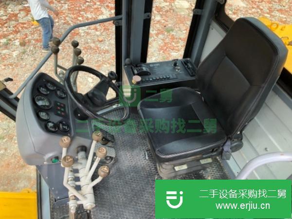 轉(zhuǎn)讓800小時(shí)徐工180平地機(jī)