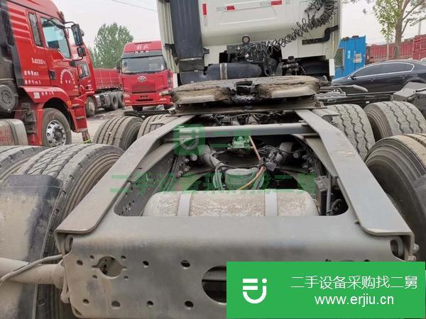 出售二手的豪沃t7雙驅輕體540馬力國五牽引車