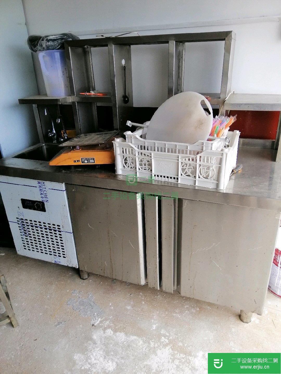 轉讓出售二手果汁操作臺九成新
