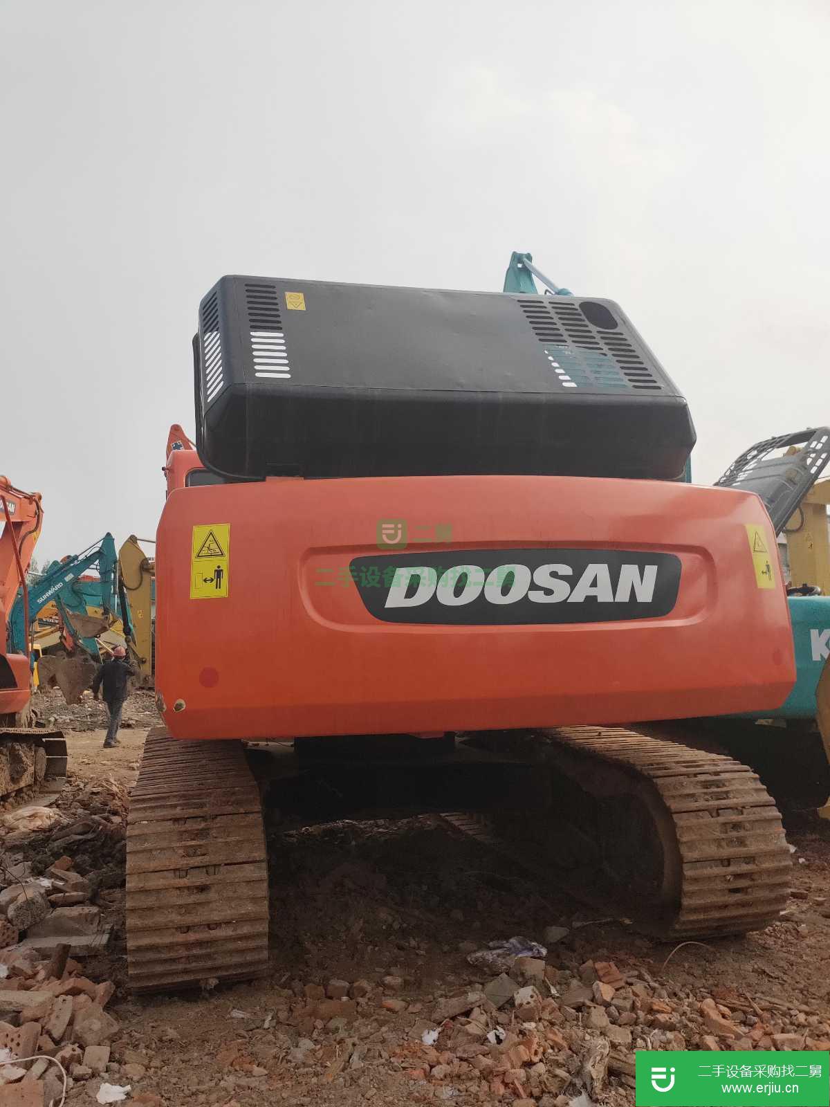 出售斗山 DH300LC-7 挖掘機 (斗山二手挖機價格優惠)