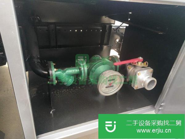 10噸油罐車出售 包上本地牌照