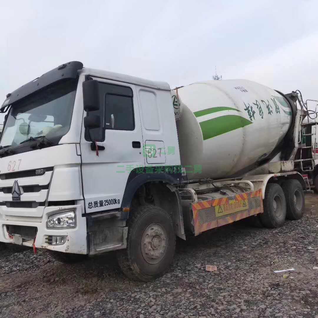 17年豪沃大14方攪拌車