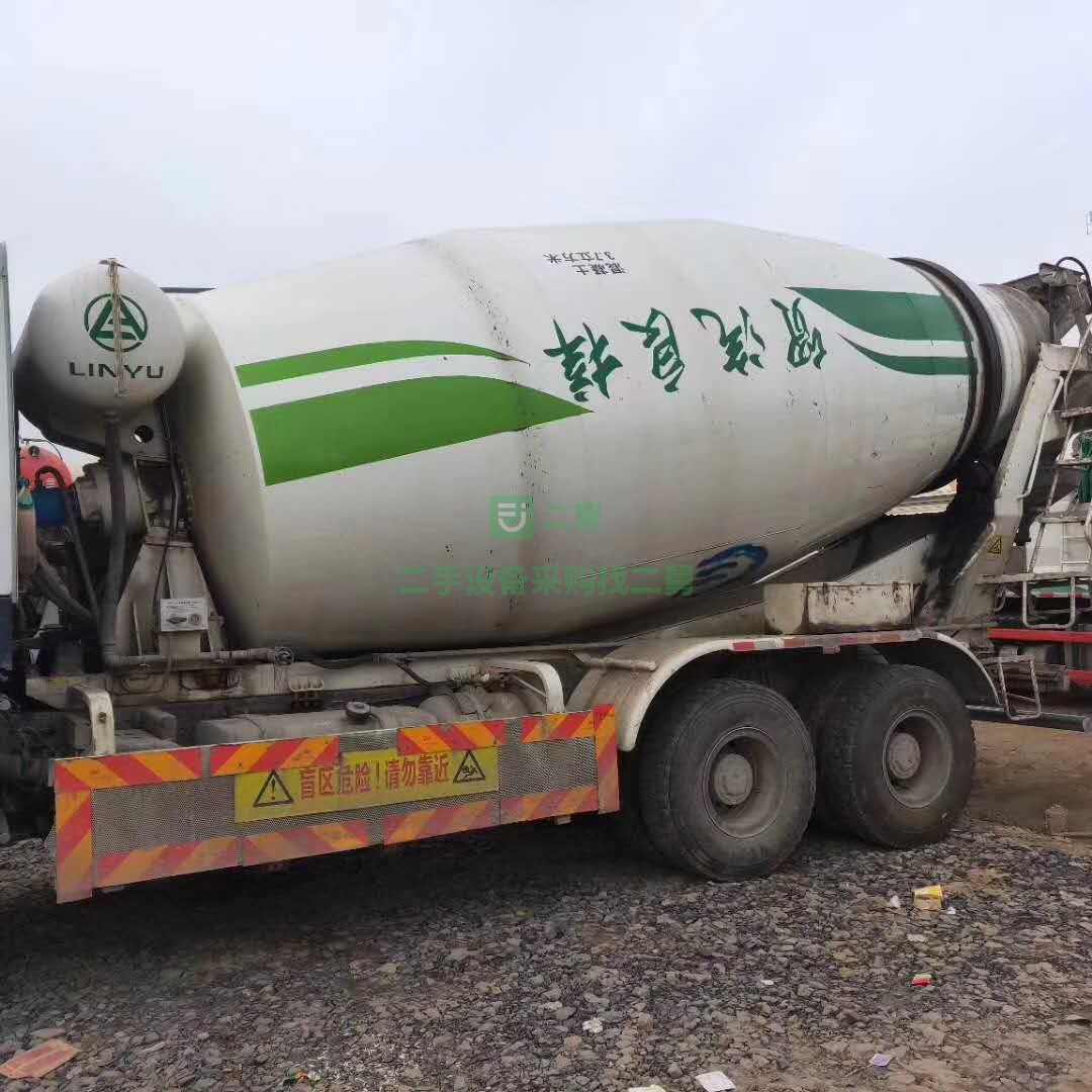 17年豪沃大14方攪拌車