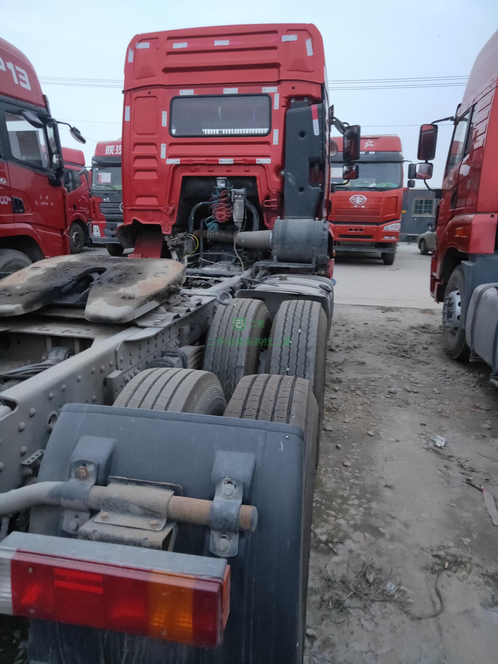 9成新二手牽引車二手貨車陜汽德龍新mm3000/430馬