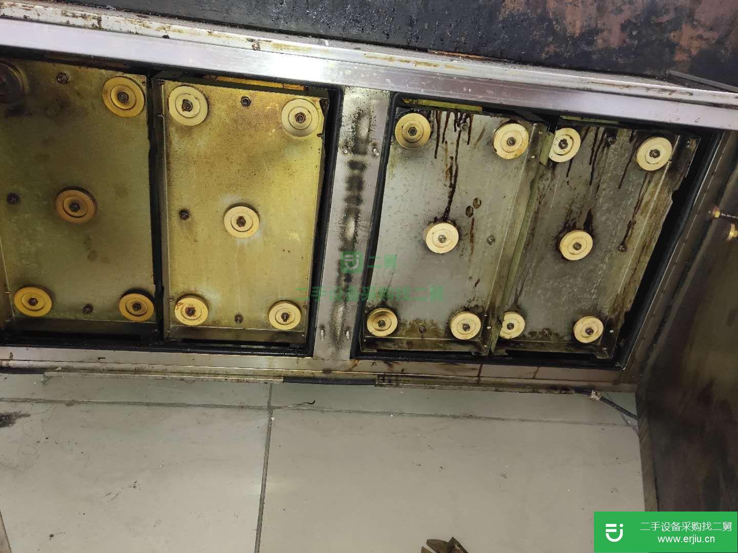 出售二手的九成新的4組凈化器燒烤爐
