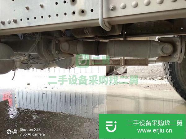 出售二手的18年國(guó)五豪沃底盤(pán)，重汽上裝大14拉16方攪拌車(chē)