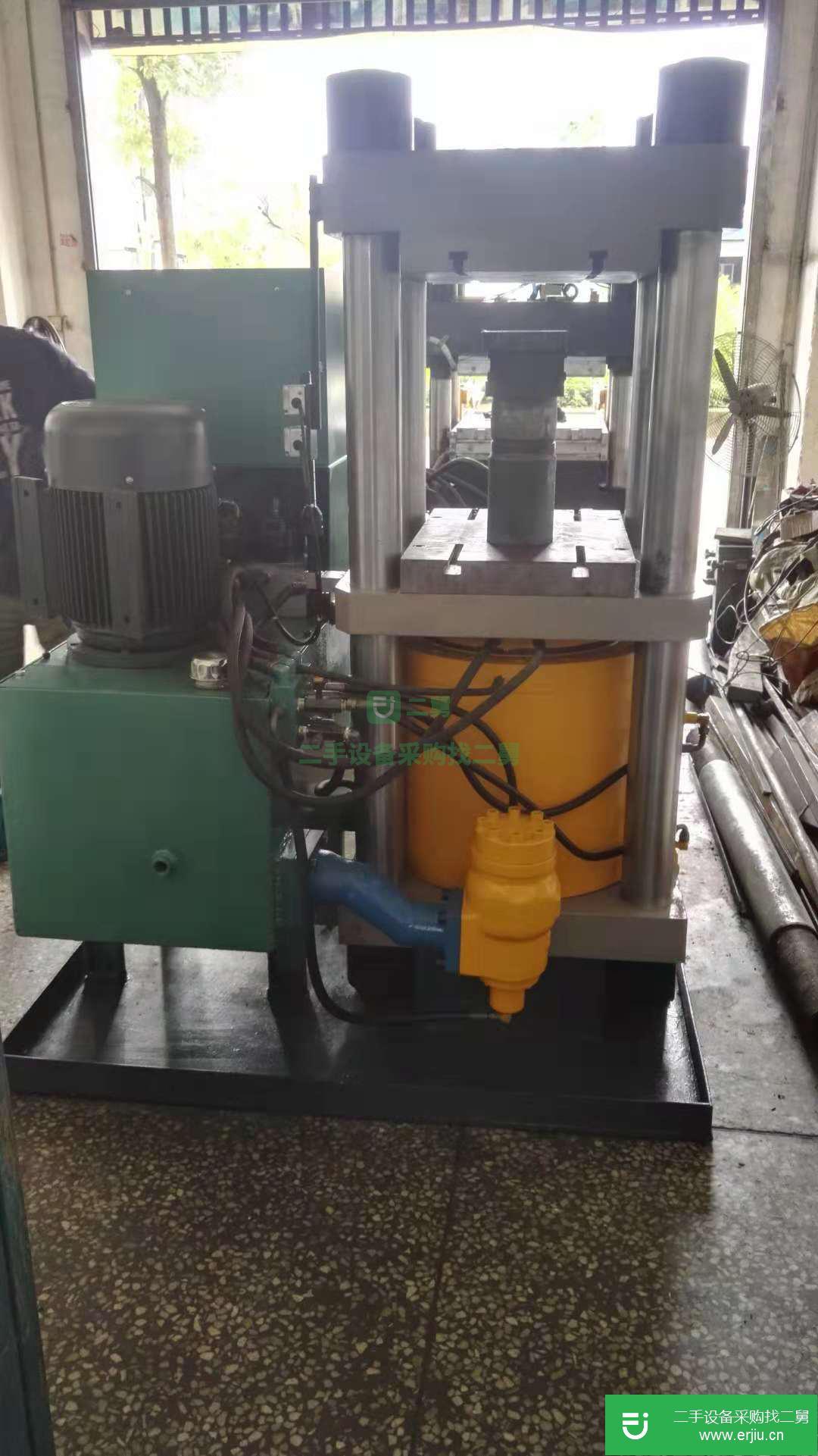 轉讓出售二手300噸四柱油壓機