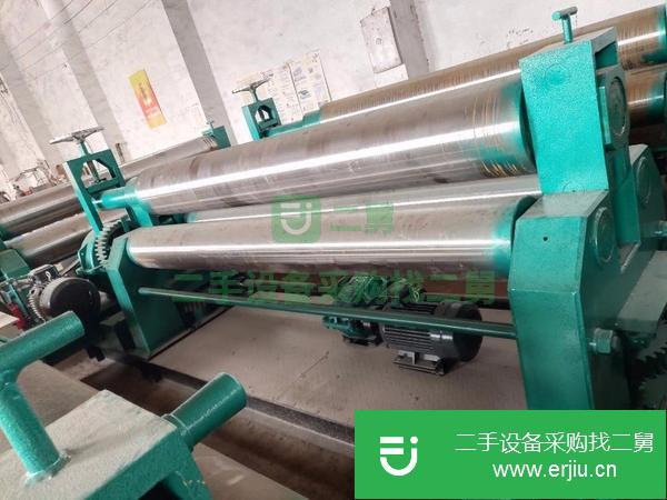低價(jià)出售各種型號(hào)的二手卷板機(jī)