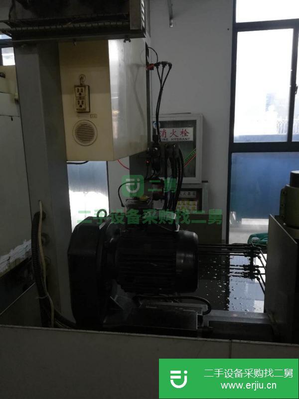 轉(zhuǎn)讓兩臺二手的數(shù)控車,兩臺九成新鏜床,冷卻機,空壓機