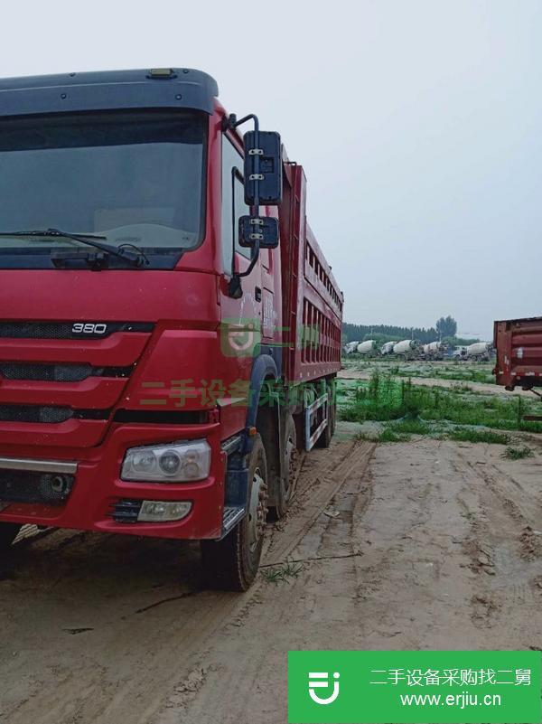 出售17年二手豪沃自卸車 380馬力 前四后八輪