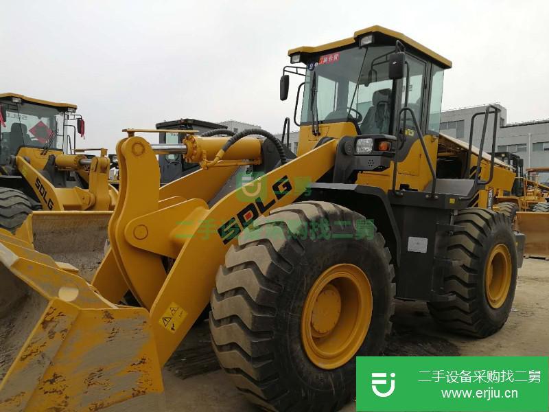 低價(jià)出售轉(zhuǎn)讓九成新品牌裝載機(jī)