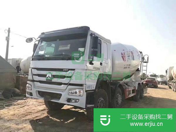 出售二手的17年國五豪沃22方攪拌車,亞特上莊,車長度11.84,支持分期