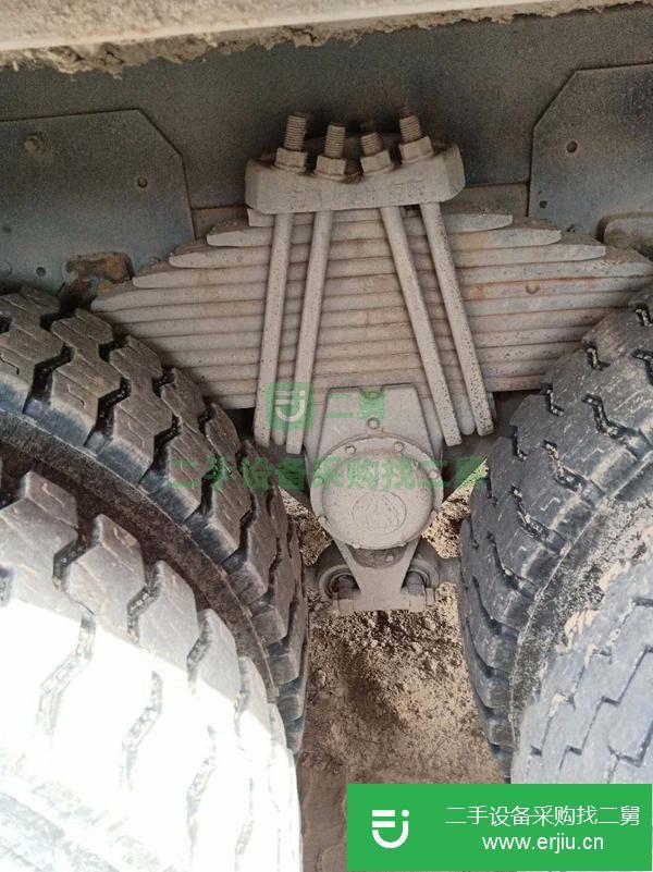 出售13年二手豪沃自卸車 340馬力 后八輪