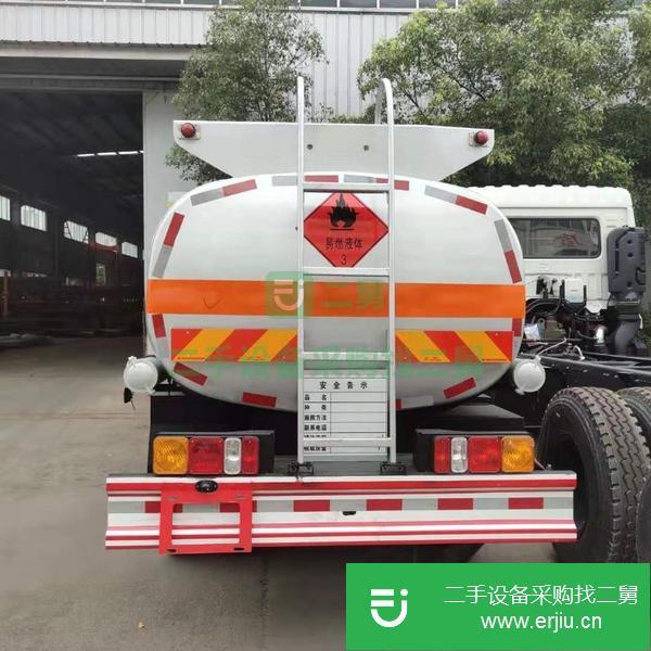 轉(zhuǎn)讓東風多利卡5噸油罐車包上戶
