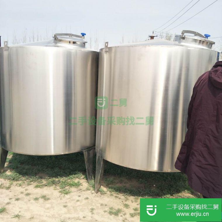 轉(zhuǎn)讓:處理二手1到100立方不銹鋼食品級(jí)儲(chǔ)罐 二手不銹鋼儲(chǔ)罐 二手不銹鋼攪拌罐