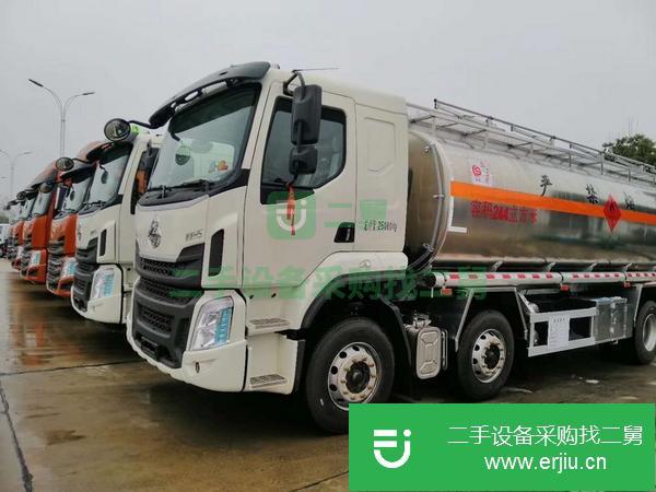 轉(zhuǎn)讓東風(fēng)柳汽小三軸25方鋁合金運(yùn)油車油罐車