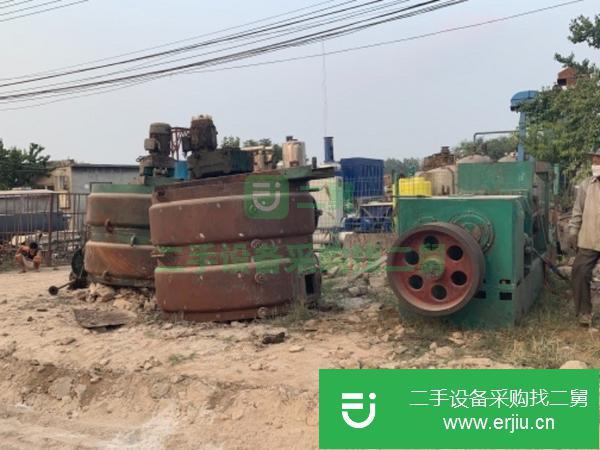 出售二手32型榨油機(jī) 炒鍋齊全