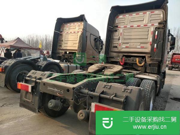 出售18年東風天龍雙驅輕體560馬力牽引車