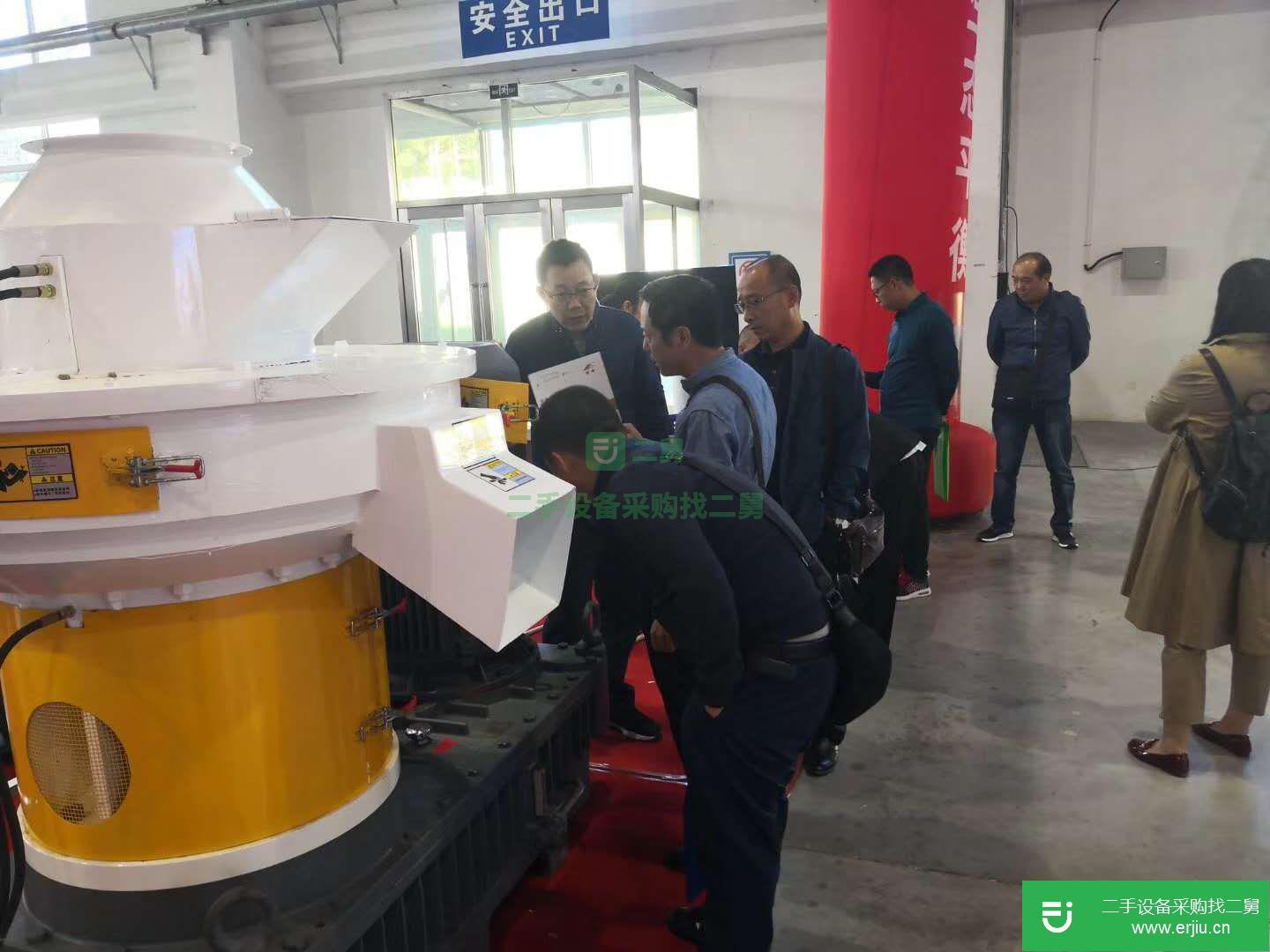 轉讓出售二手物質顆粒機 廢舊建筑模板粉碎機