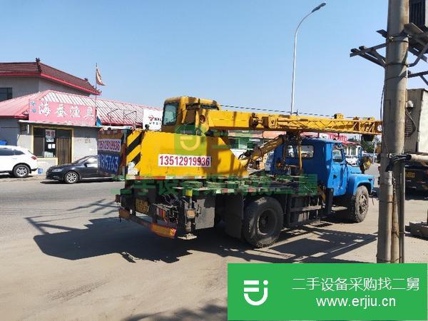 轉(zhuǎn)讓二手的徐工八噸吊車一臺(tái)。11年。一月份。