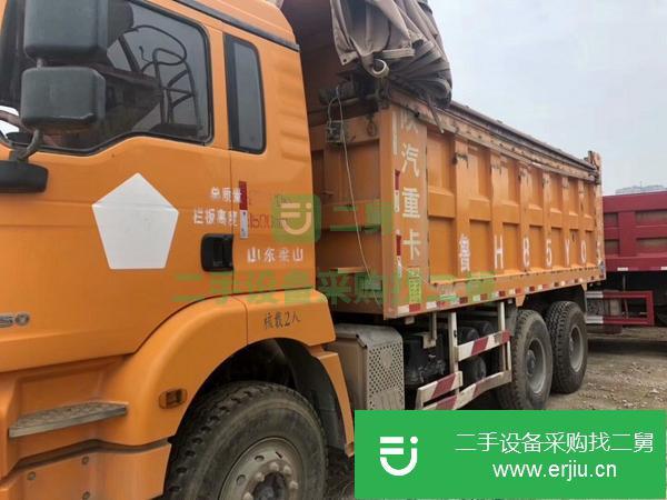 出售17年4月份德龍大箱5米8后八輪自卸車