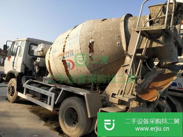 轉讓15年5.5方攪拌車