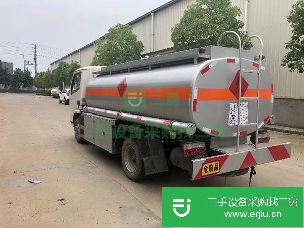 已上戶的手續齊全5噸油罐車二手油車出售