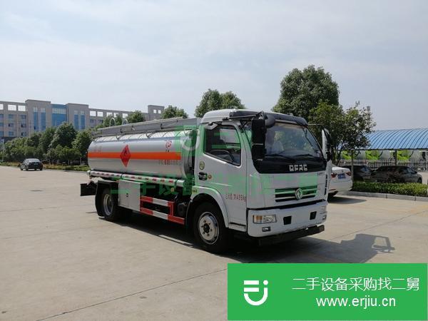 轉(zhuǎn)讓5噸8噸10噸加油車低價(jià)處理