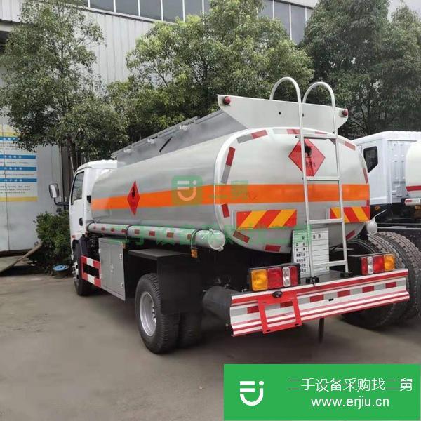 轉(zhuǎn)讓東風多利卡5噸油罐車包上戶
