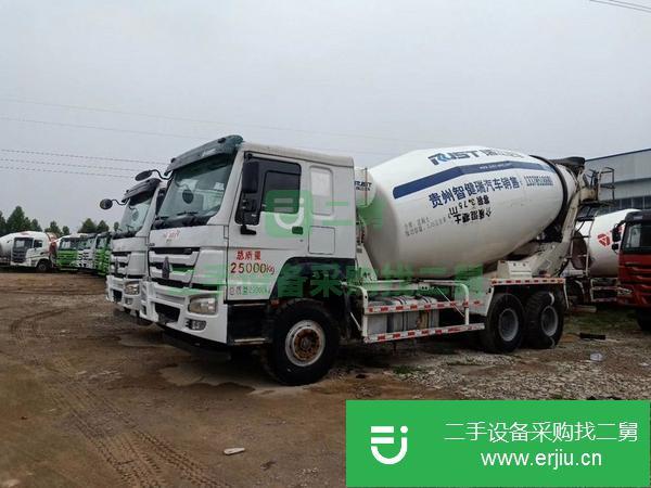 轉(zhuǎn)讓二手的 重汽豪沃十四方攪拌車