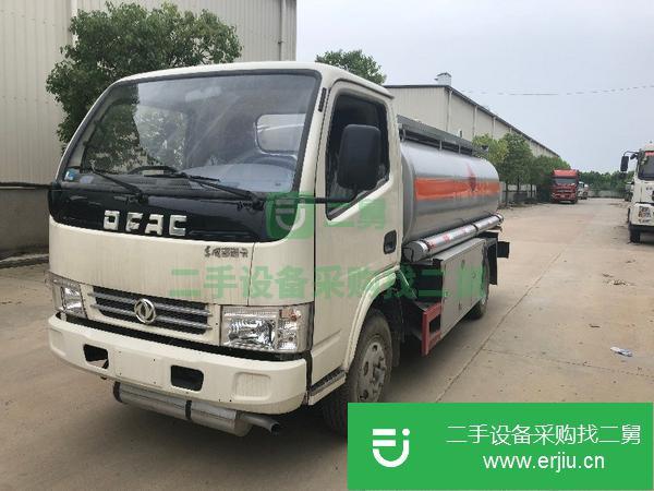 已上戶的手續齊全5噸油罐車二手油車出售