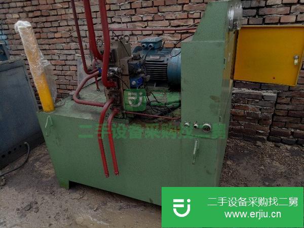 出售精品18年100噸柱液壓機兩臺,安裝少用。